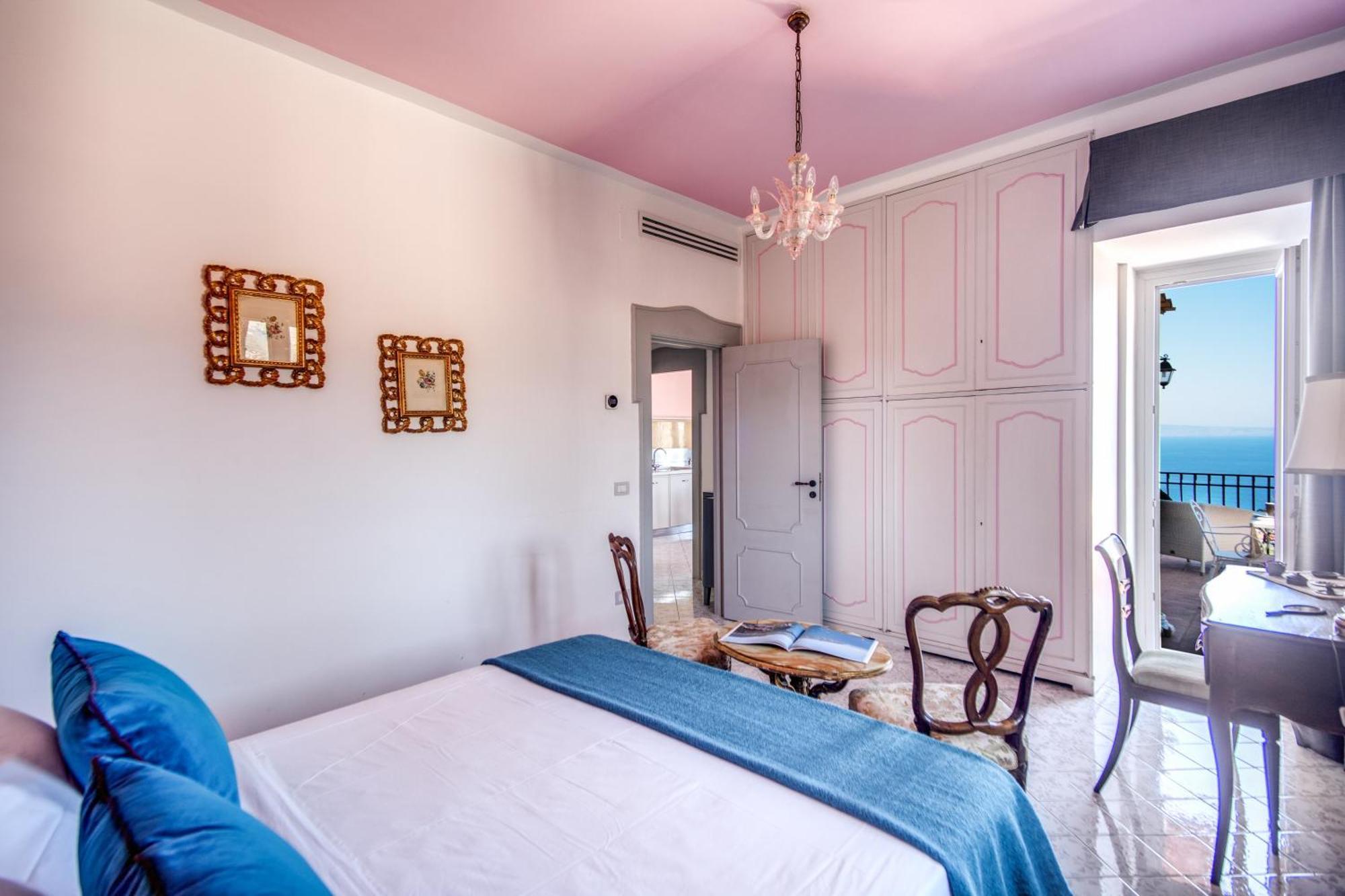 M Suites Сорренто Экстерьер фото