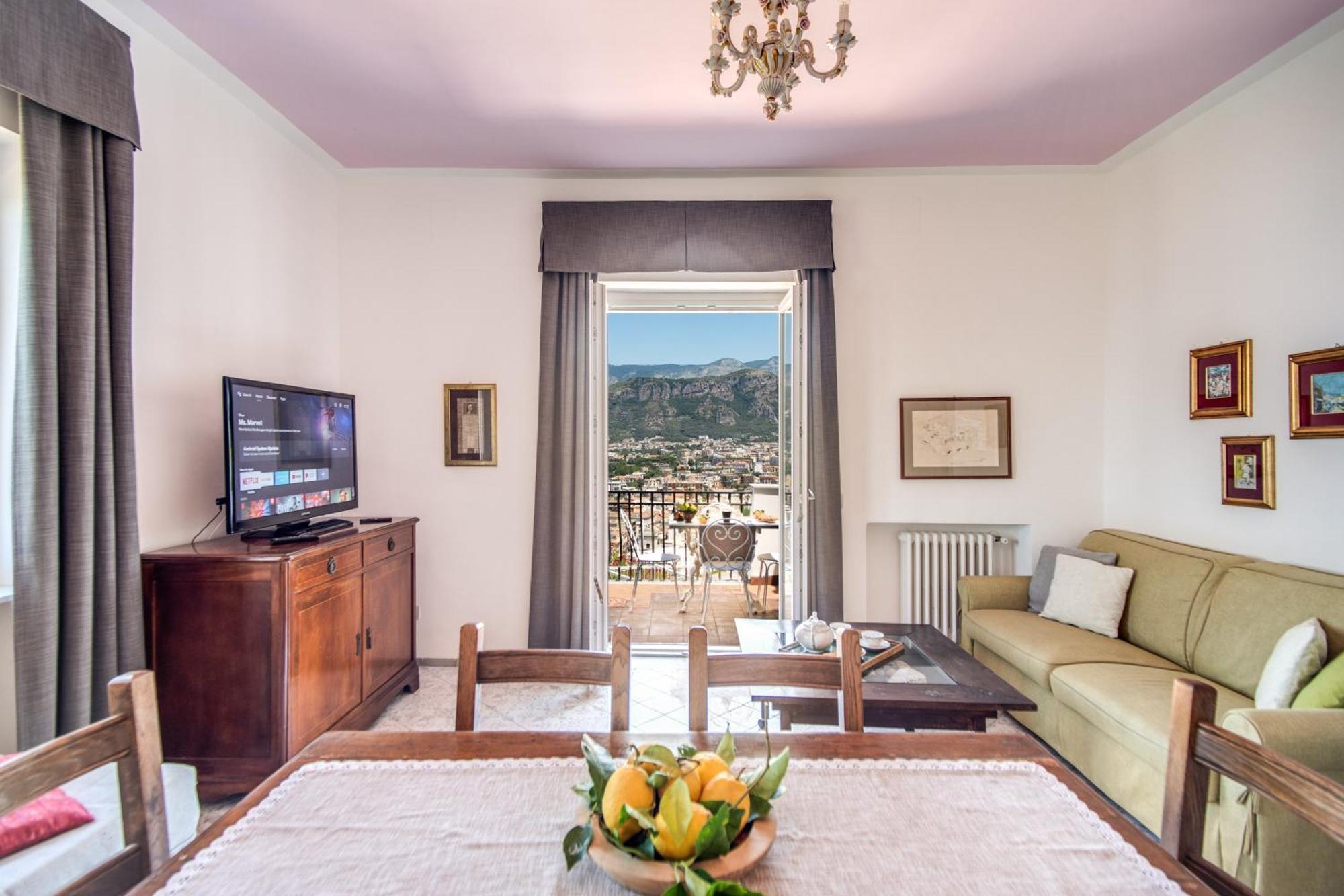 M Suites Сорренто Экстерьер фото