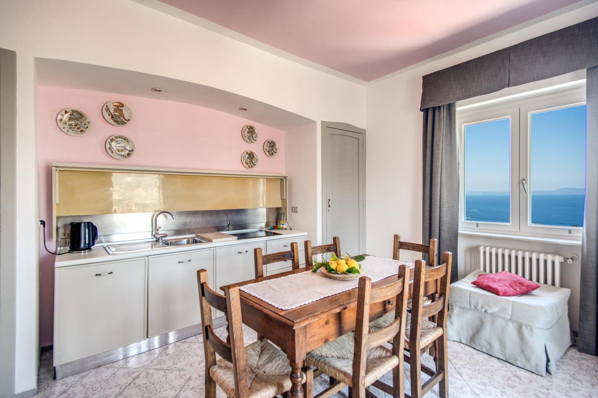 M Suites Сорренто Экстерьер фото